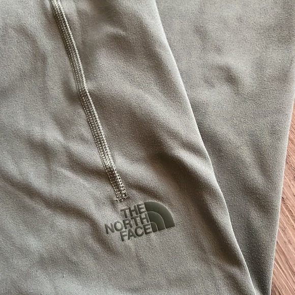 The North Face Women's Motivation Hi-Rise Pocket 7/8 Tight - Picture 2 of 3